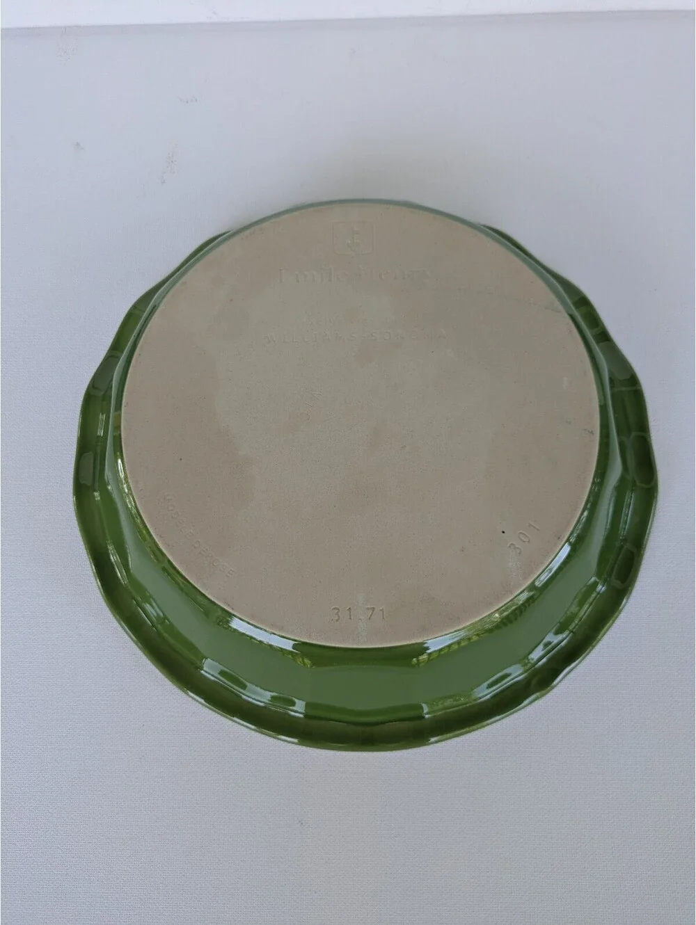 Green Ruffled Ceramic Pie Dish 10.25”, Emile Henry, William-Sonoma, France